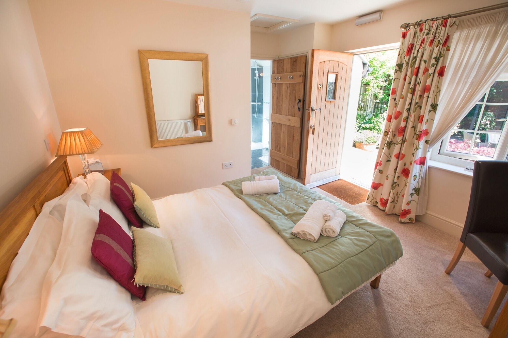 Courtyard, Superior, Double Bed, Ground Floor