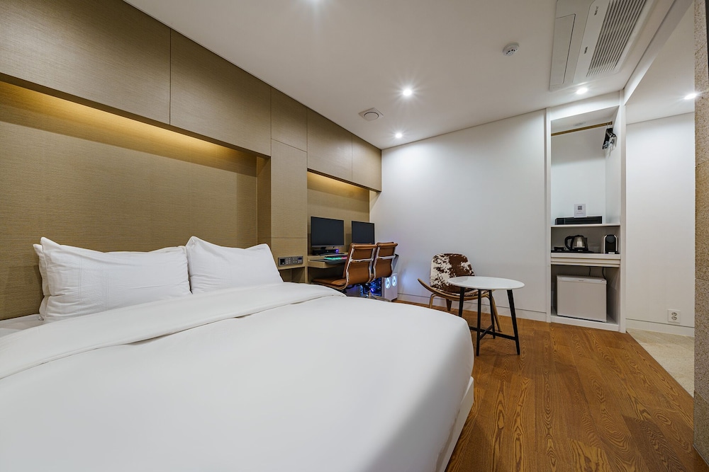 Hotel Amare 20/69