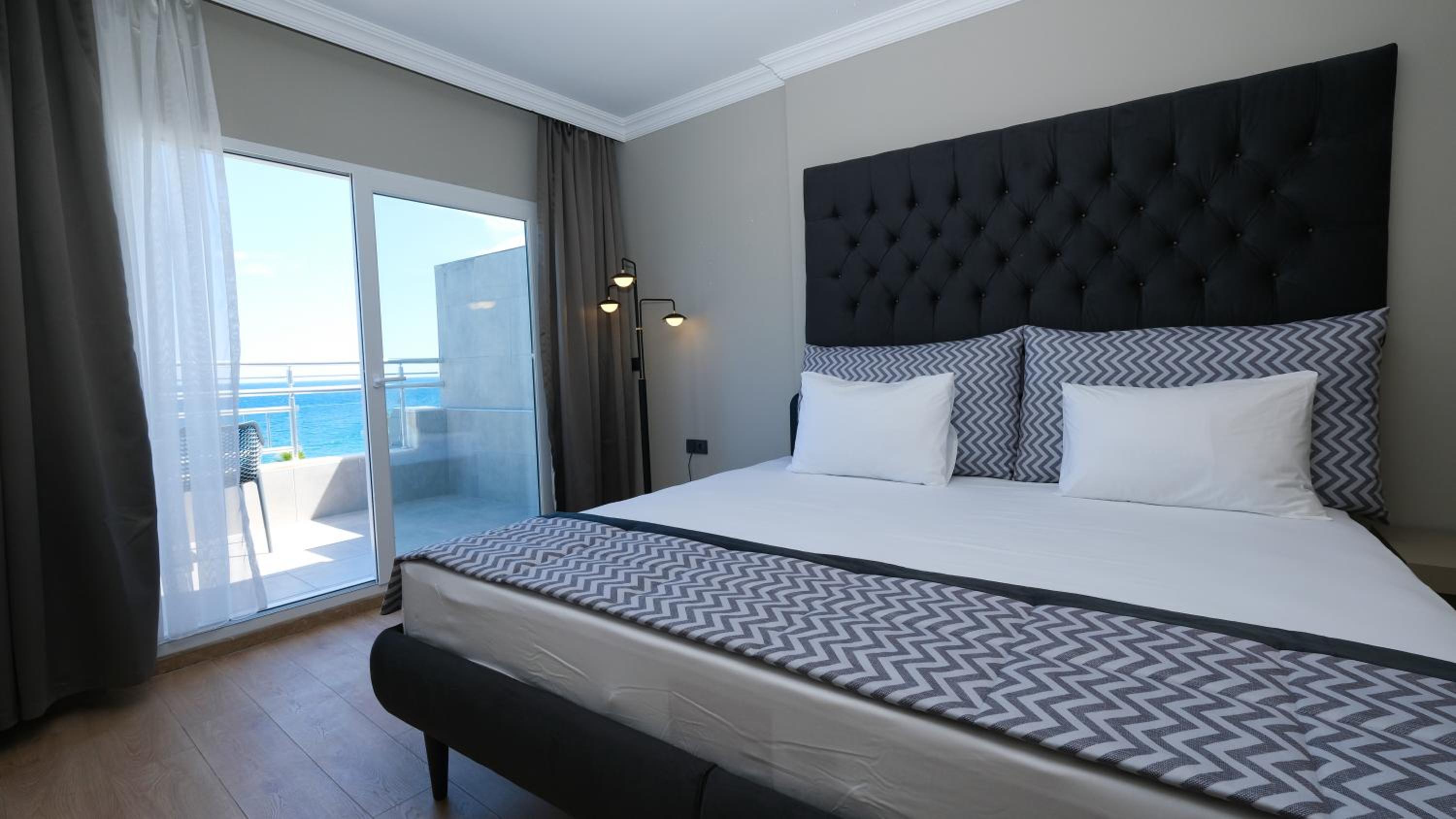 suite, terrace