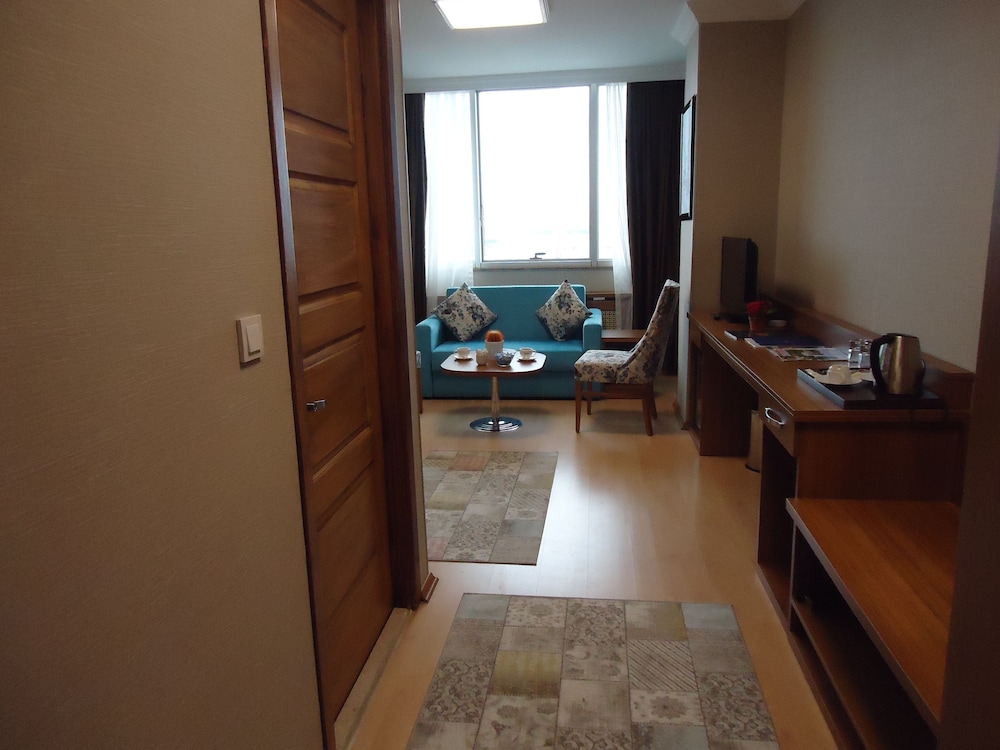 Golden Lounge Hotel 30/42