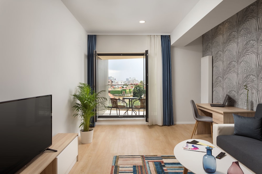 Athina Suites Hotel 33/51