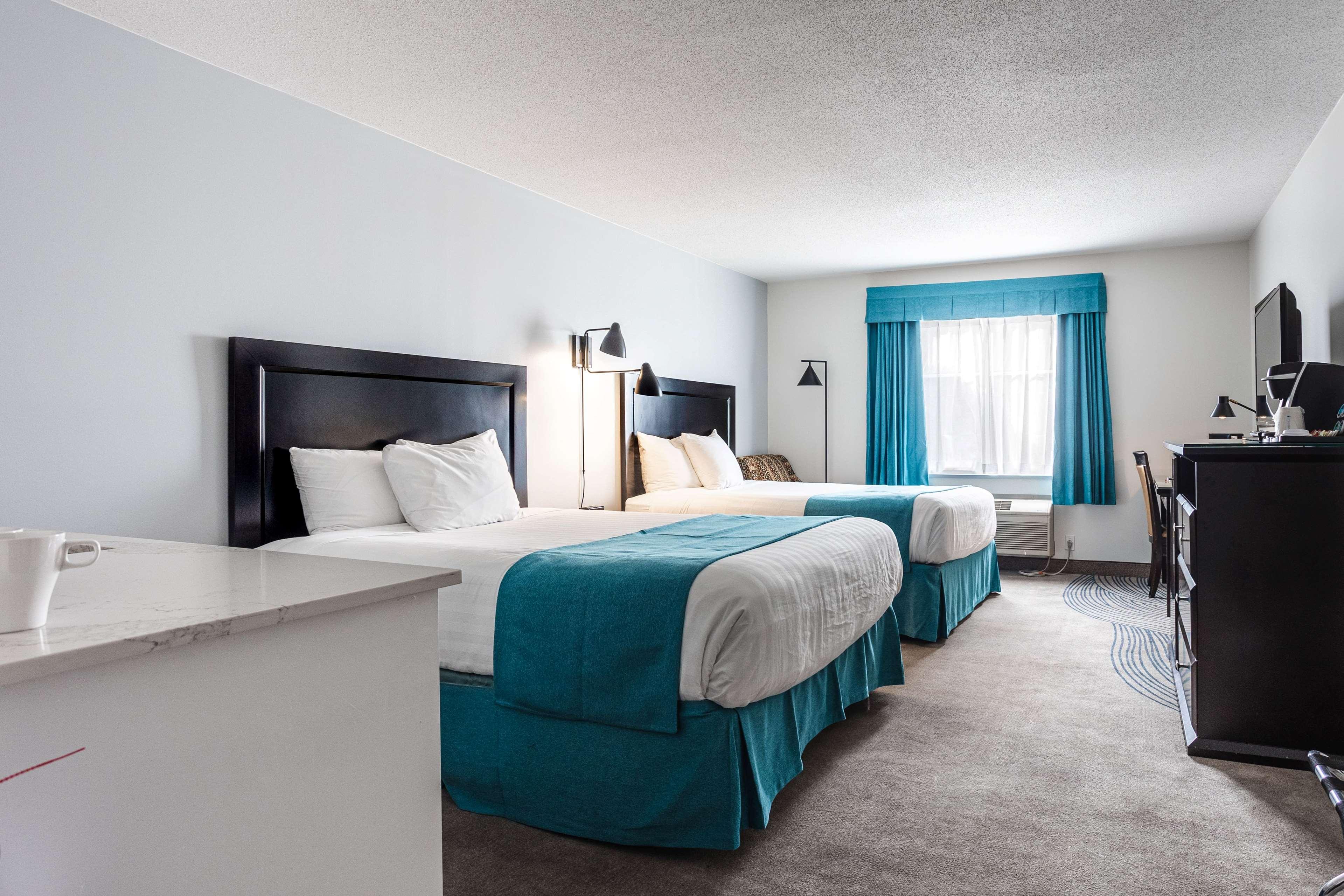 Efficiency, 2 Queen Beds, Pet Friendly