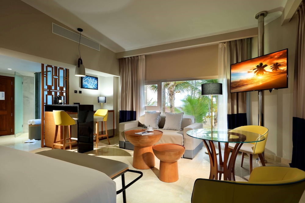 Grand Palladium Palace Resort Spa Casino All Inclusive 30/40