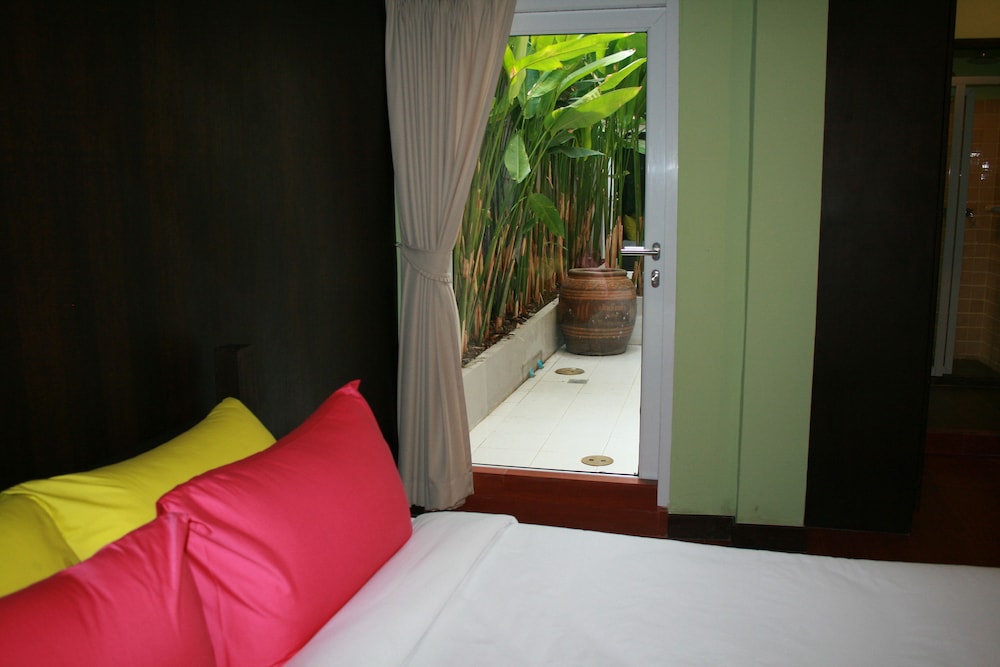 Sabye Bangkok Hotel 10/75