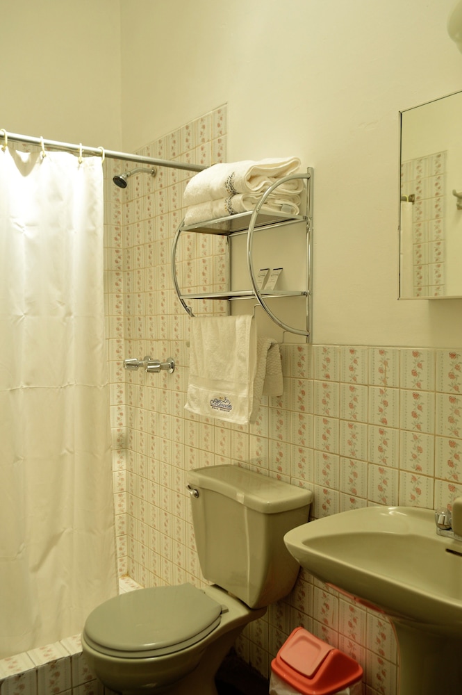 Las Mercedes Hostal Residencial 39/68