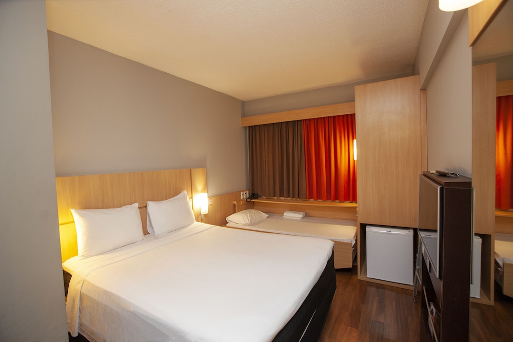 Ibis Recife Boa Viagem 16/65
