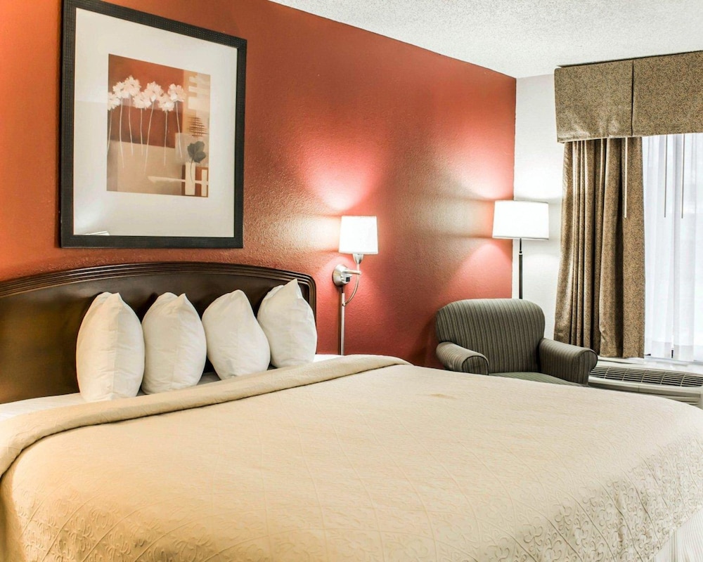 Quality Inn Roanoke Rapids 5/25
