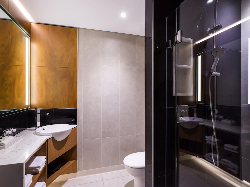 Mercure Sydney Liverpool 48/48