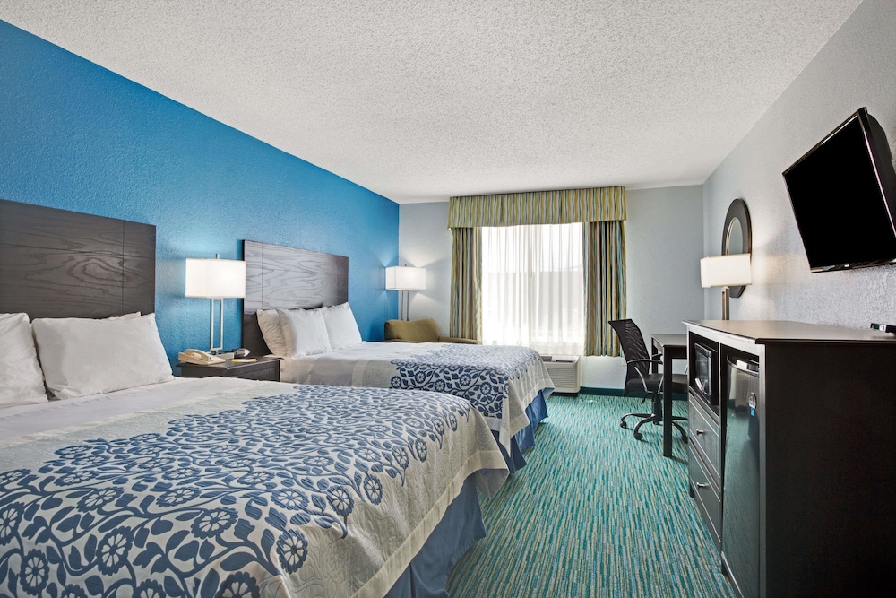 Days Inn by Wyndham Dallas Garland West 9/23
