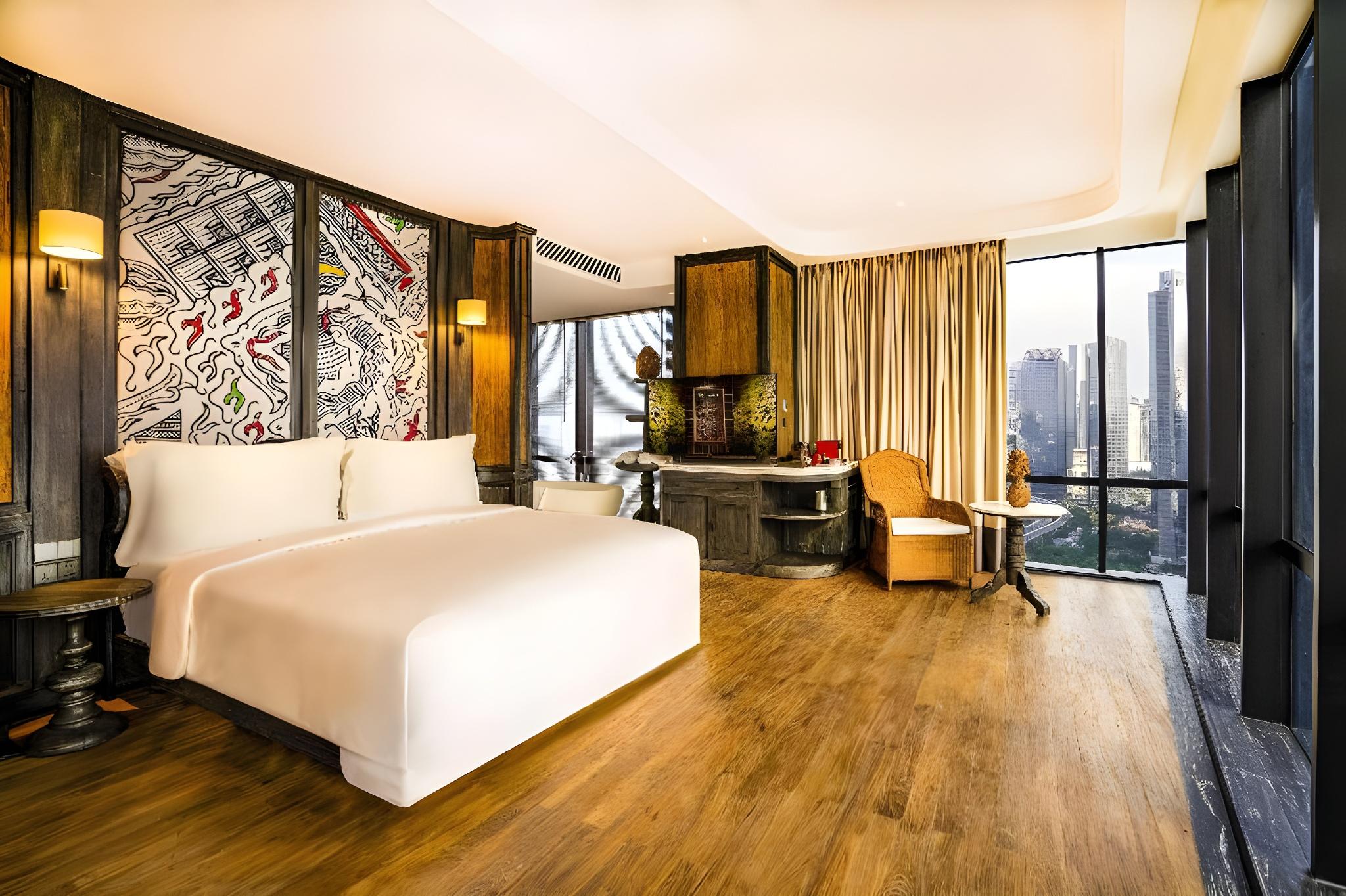 Grand, Orient, Double or Twin Bed