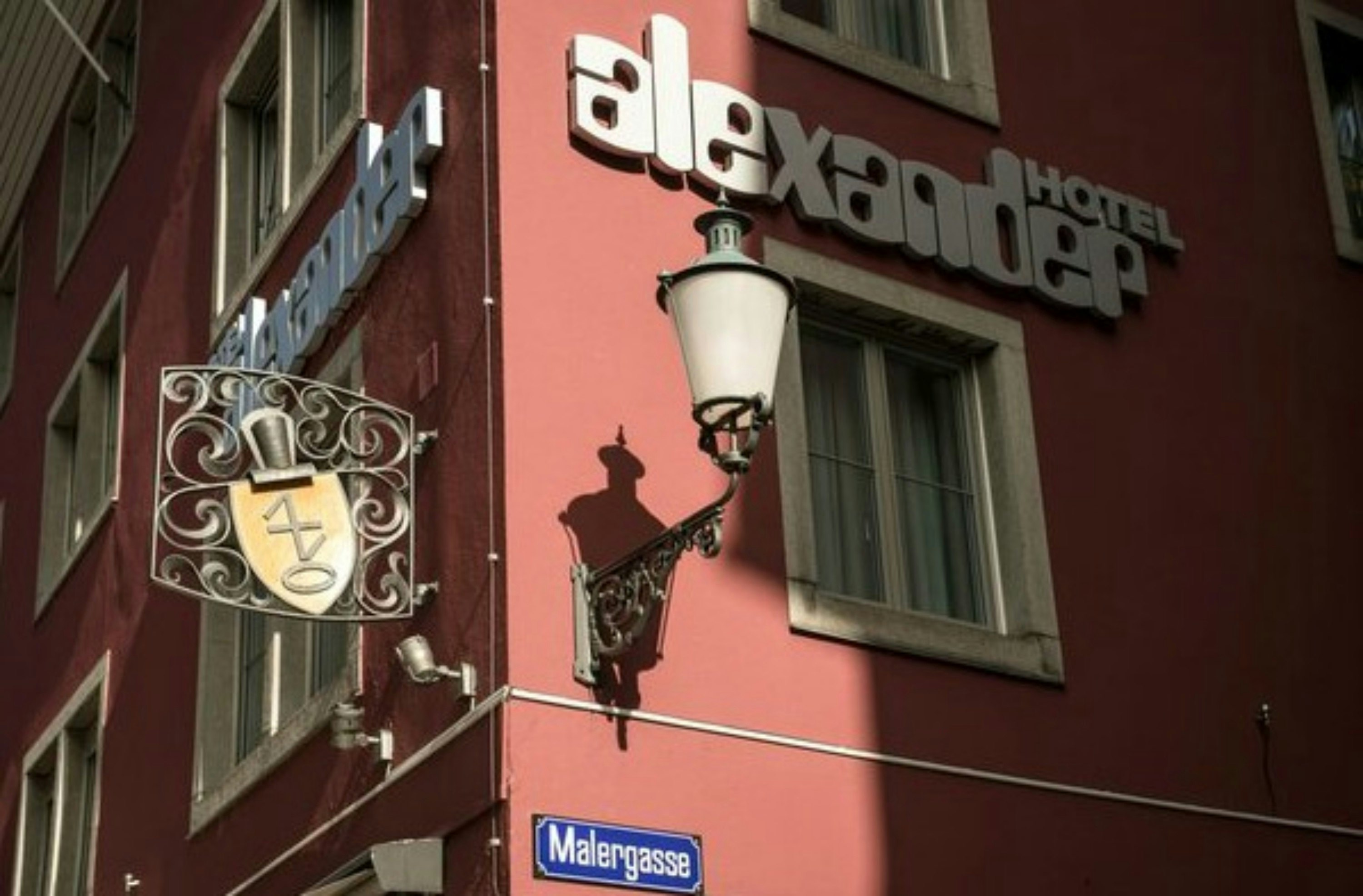 Alexander Guesthouse photo1
