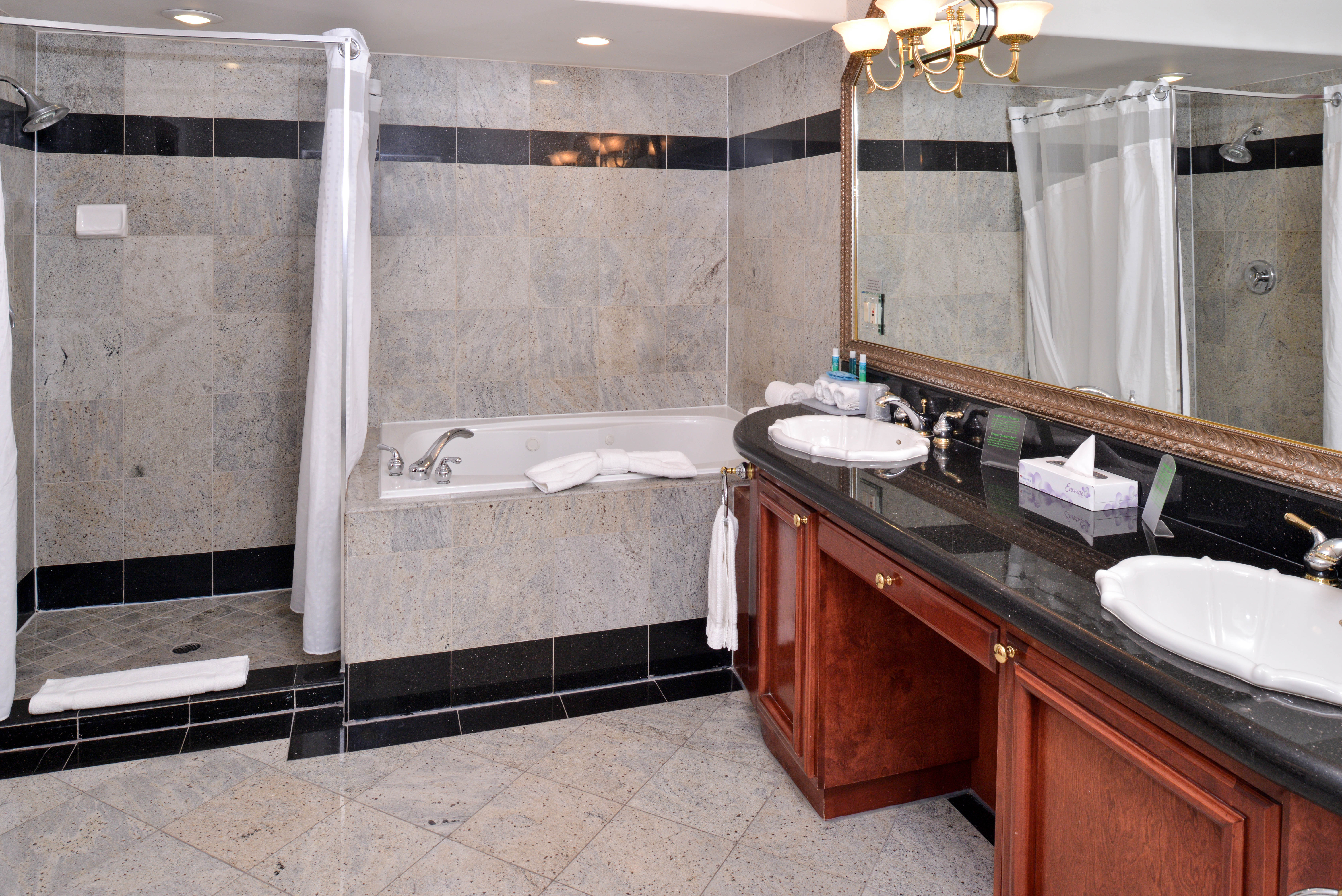 Holiday Inn Express Hotel And Suites el Centro 68/70