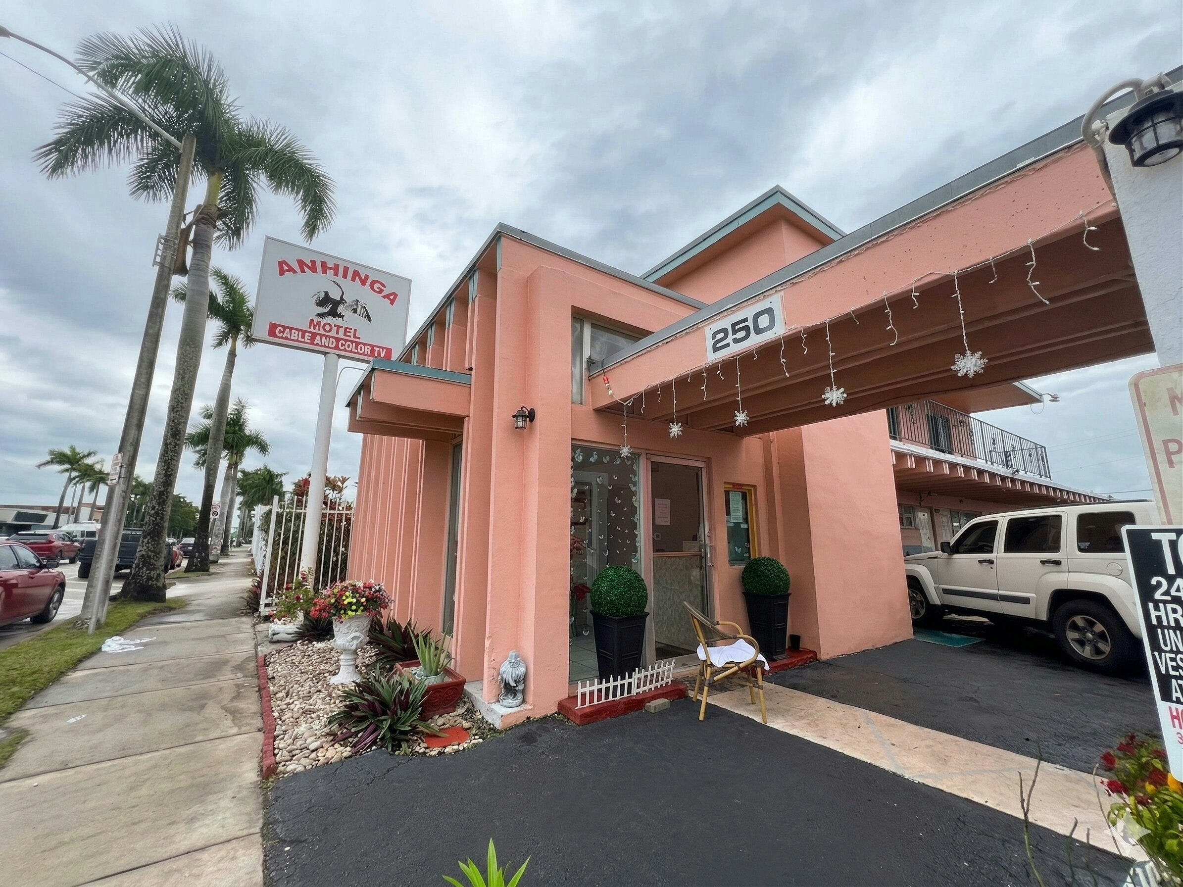 OYO Anhinga Motel 19/28