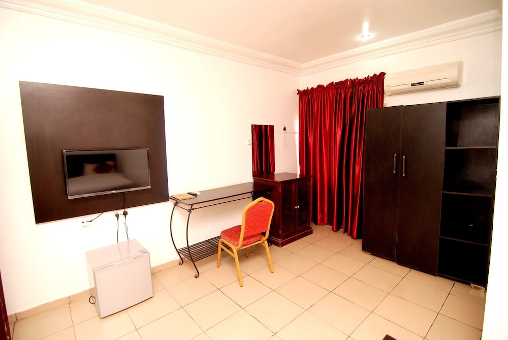 Silverland Hotel And Suites 17/36