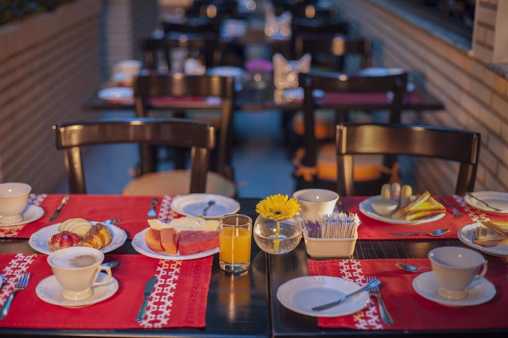 MARAMBAIA HOTEL 50/66