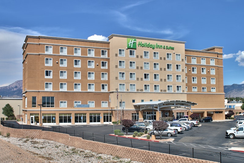 Holiday Inn & Suites Albuquerque-North I-25 4/48
