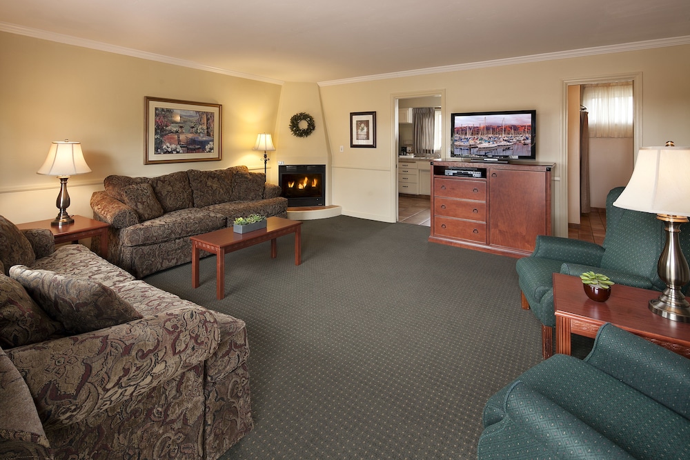 Brisas Del Mar Inn At The Beach 36/46