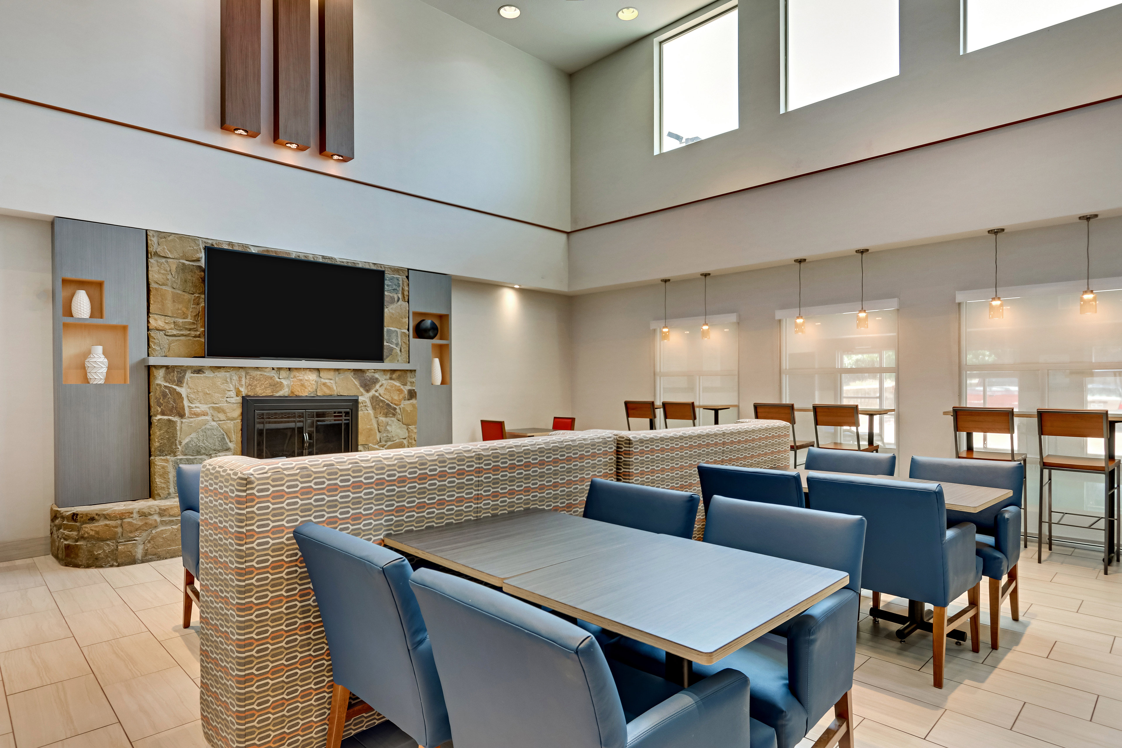 Holiday Inn Express Hotel & Suites Weatherford 43/57