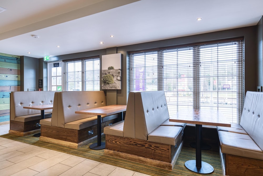 Premier Inn Marlborough 24/37