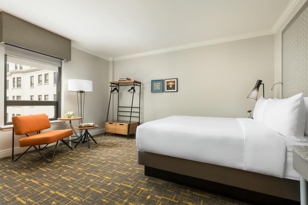 Premier, Queen Bed, with View, Accessible