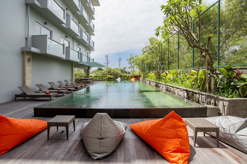 Kuta Galleria Hotel 43/69