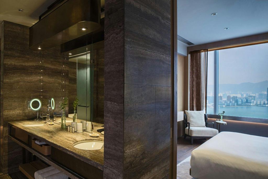 Dynasty, Suite, King Bed, Harbour View, Executive Lounge Access