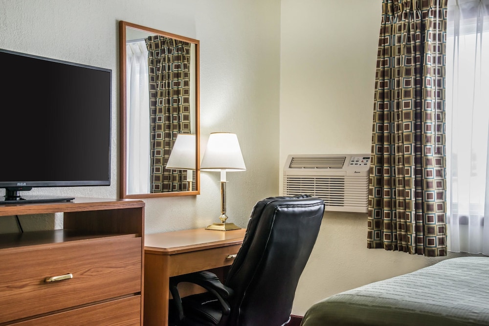 Hudson Inn & Suites (ex Quality Inn) 18/38