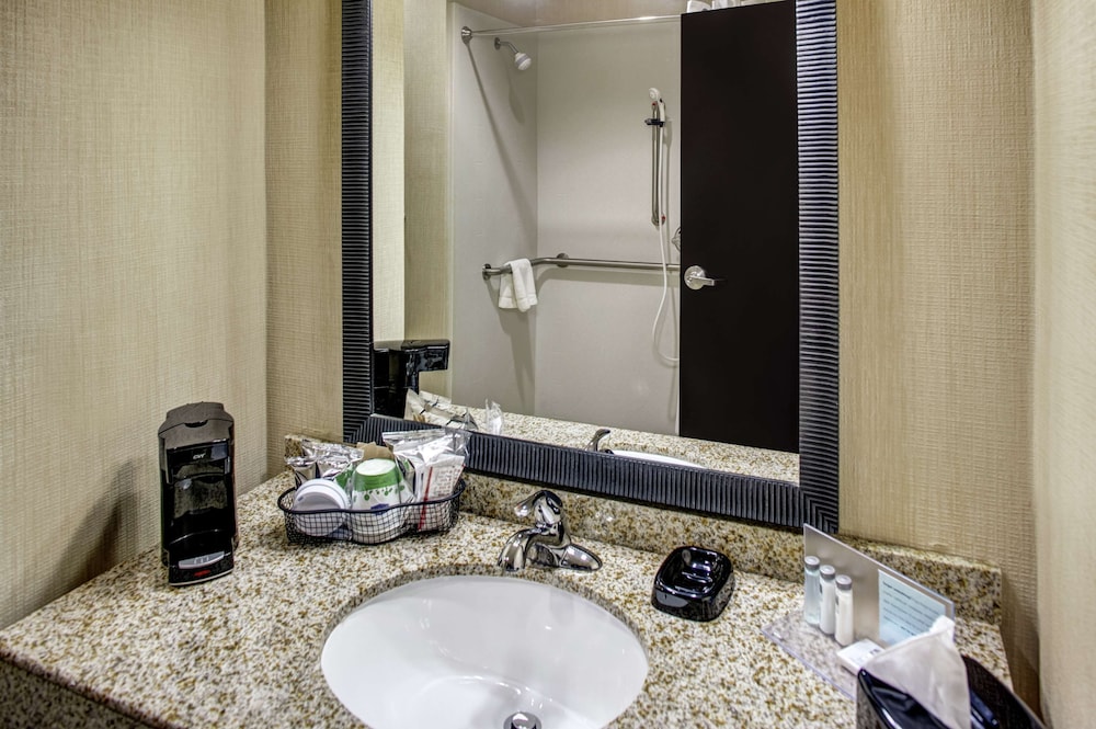Hampton Inn Thomson 17/59