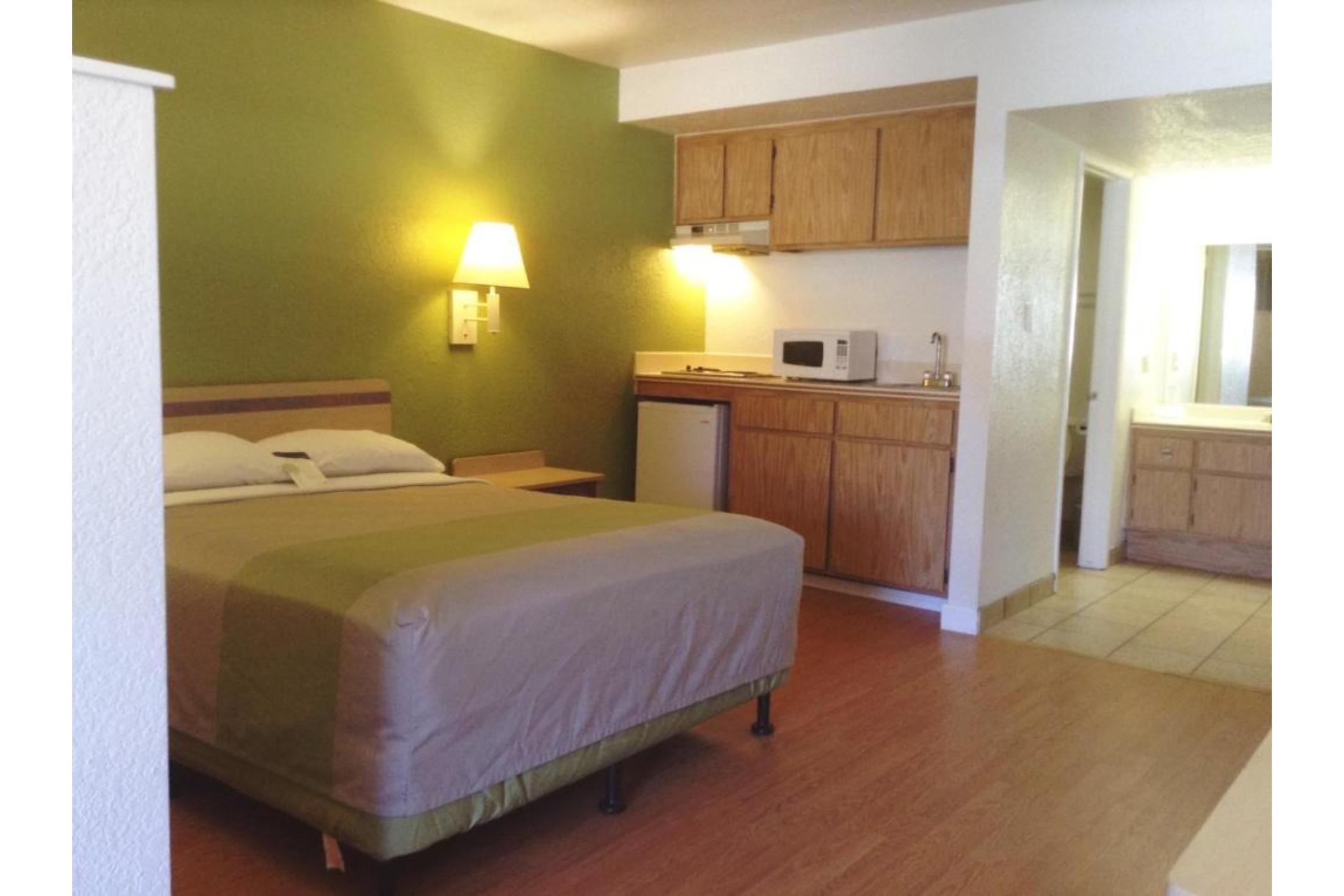 Motel6 Hemet, CA 6/16