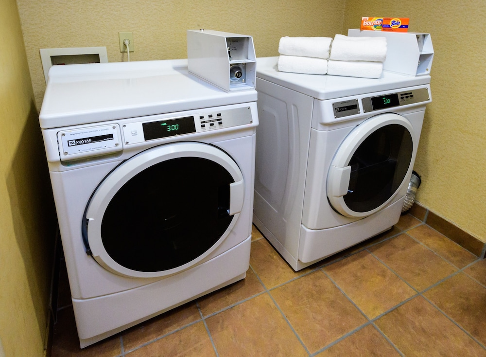 Hampton Inn Houston-Pearland 25/81