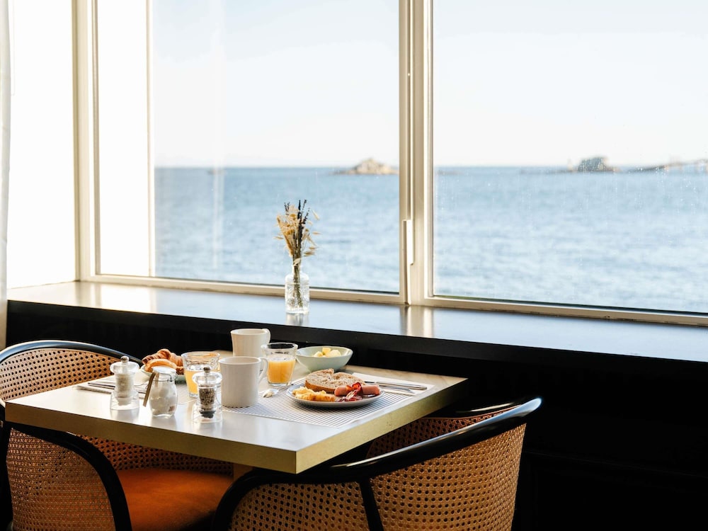 Hotel Mercure Roscoff Bord de Mer 54/68