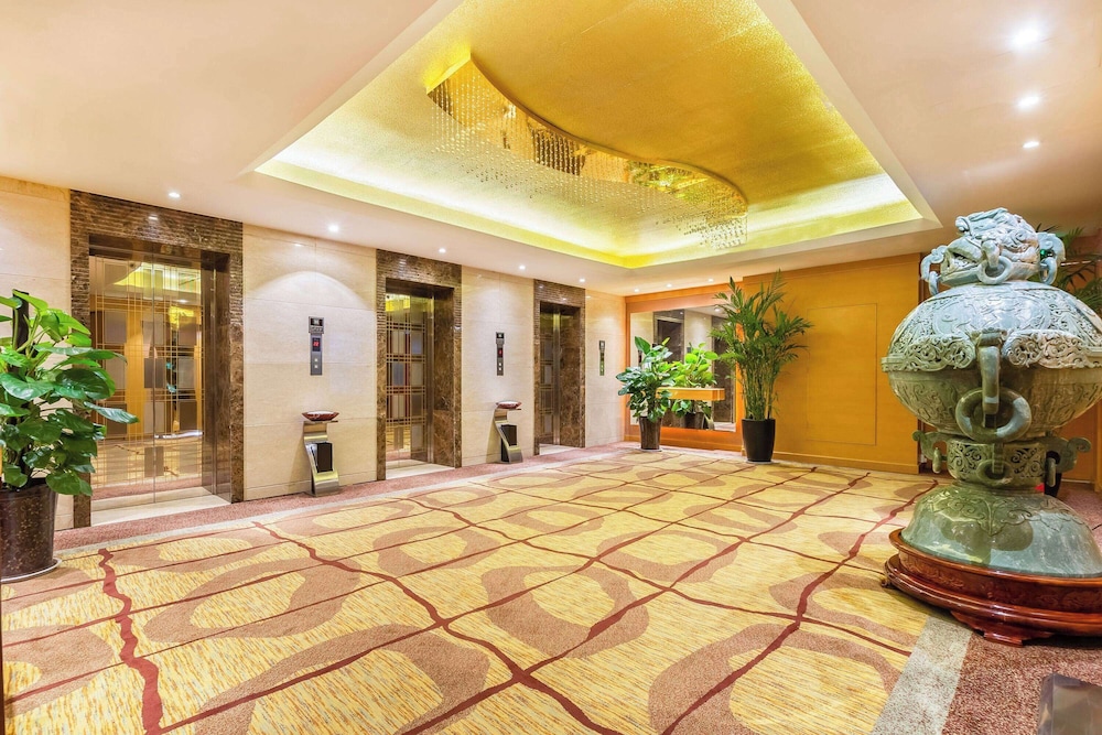 Days Hotel and Suites by Wyndham Jiaozuo 6/27
