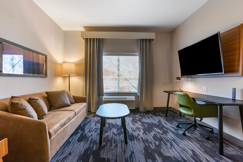Fairfield by Marriott Inn & Suites Sandusky 35/49