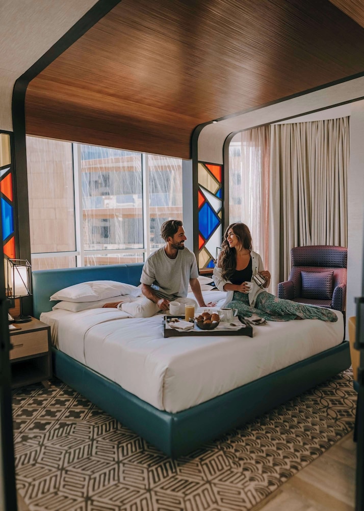 ANDAZ, SUITE, BALCONY