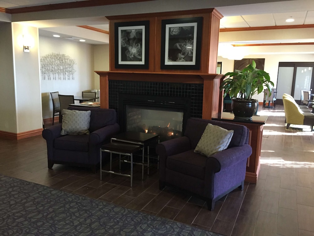 Hampton Inn Omaha Westlakeside 27/33