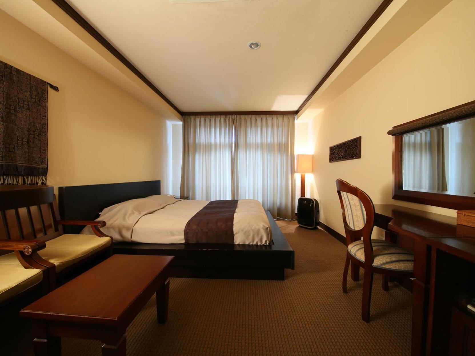 Western, Oriental, Double Bed