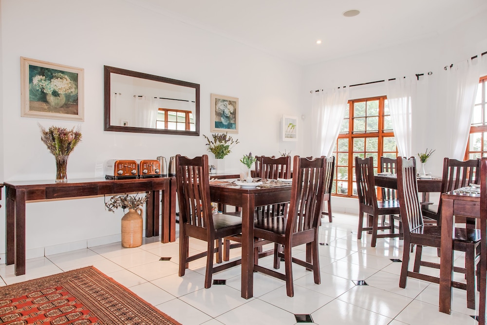 Rivendell Bed And Breakfast 25/27