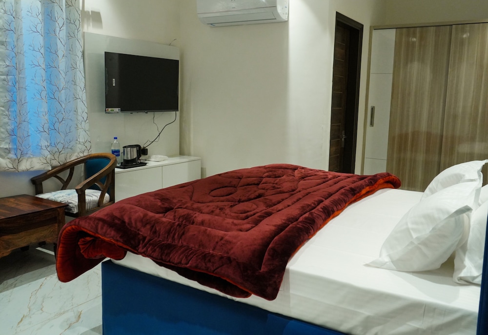 Hotel Katani Inn, Kharar 8/15
