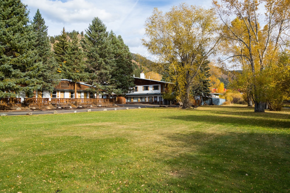 Alpine Lodge 46/50
