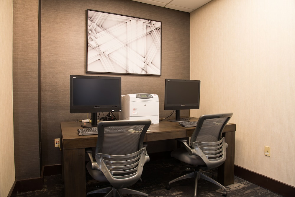 Hyatt Place Minneapolis/Eden Prairie 61/68