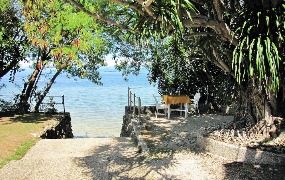 Quo Vadis Dive Resort 73/77