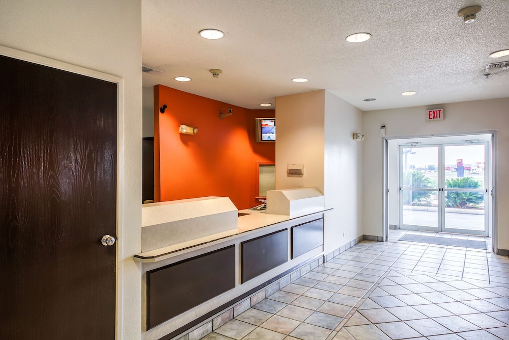 Motel6 New Braunfels, TX 6/44