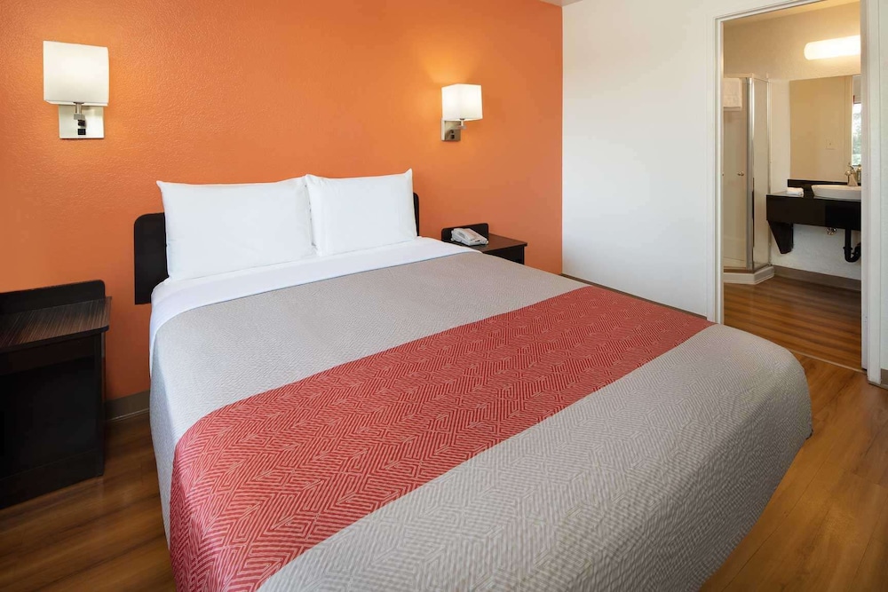 Motel6 Arcadia, CA - Los Angeles - Pasadena Area 21/40