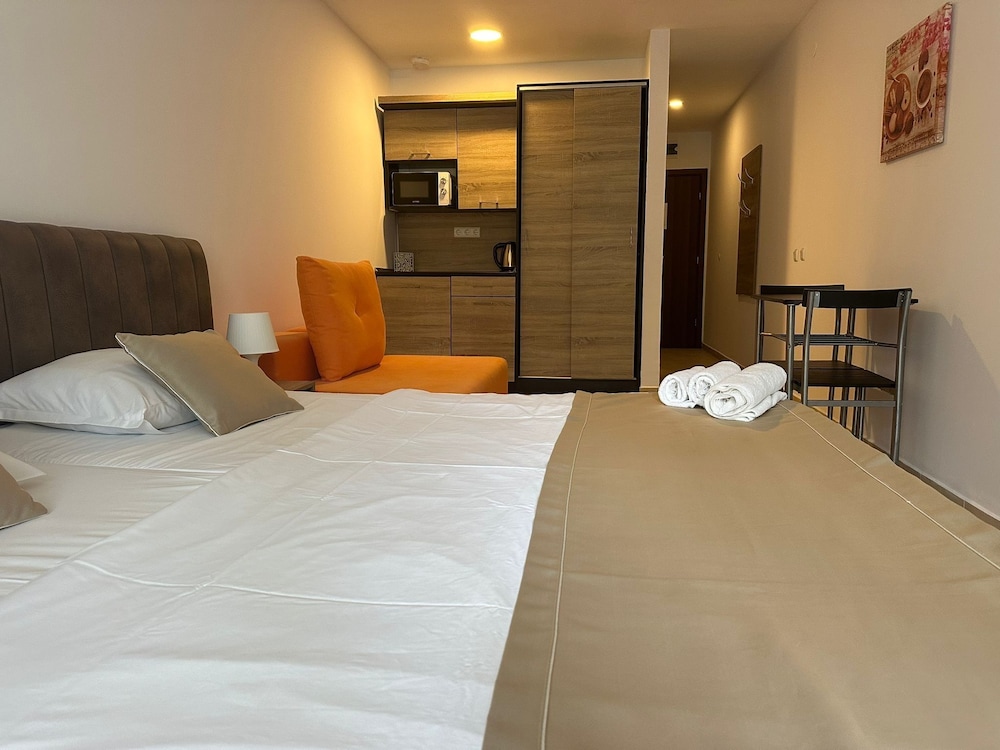 Premier Fort Beach Hotel 12/55