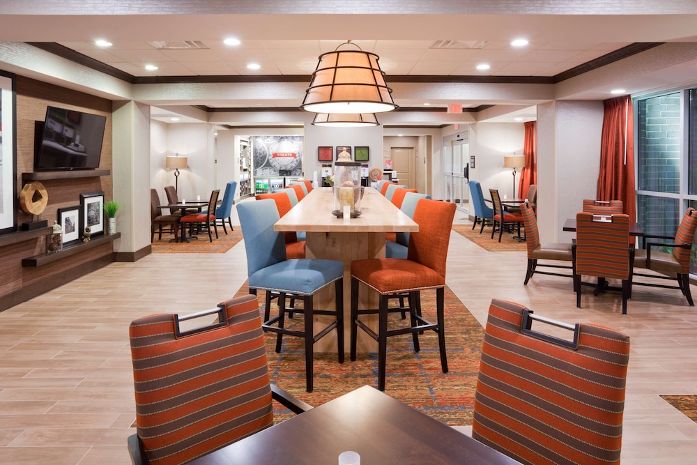 Hampton Inn Bloomington West 28/41