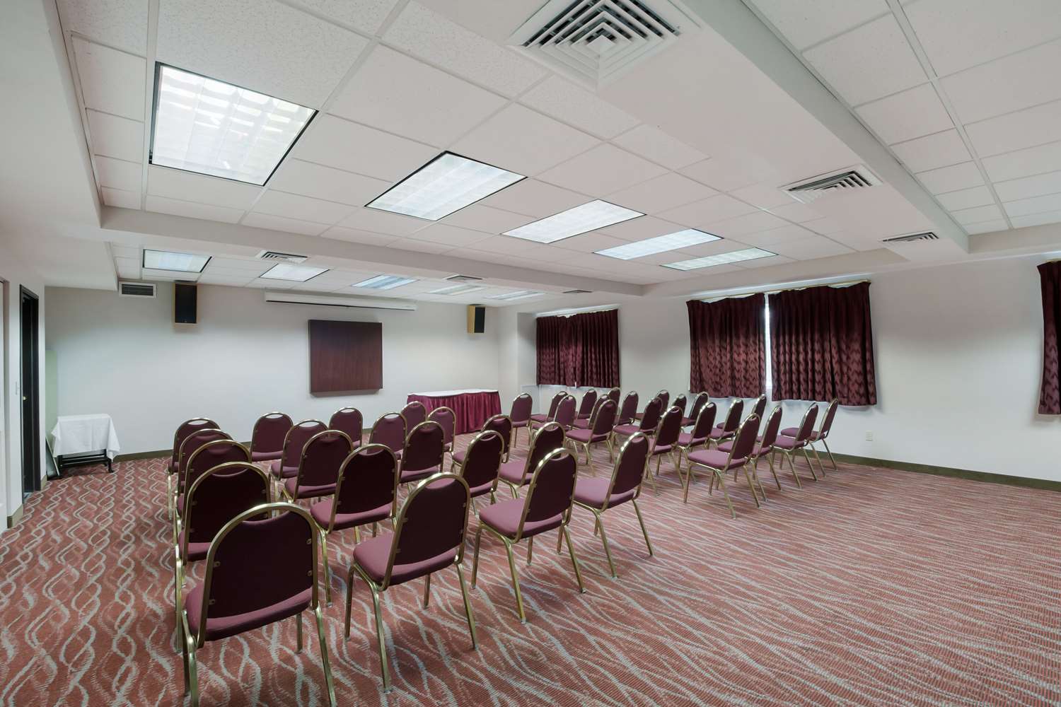 Quality Inn Grand Suites Bellingham 25/29