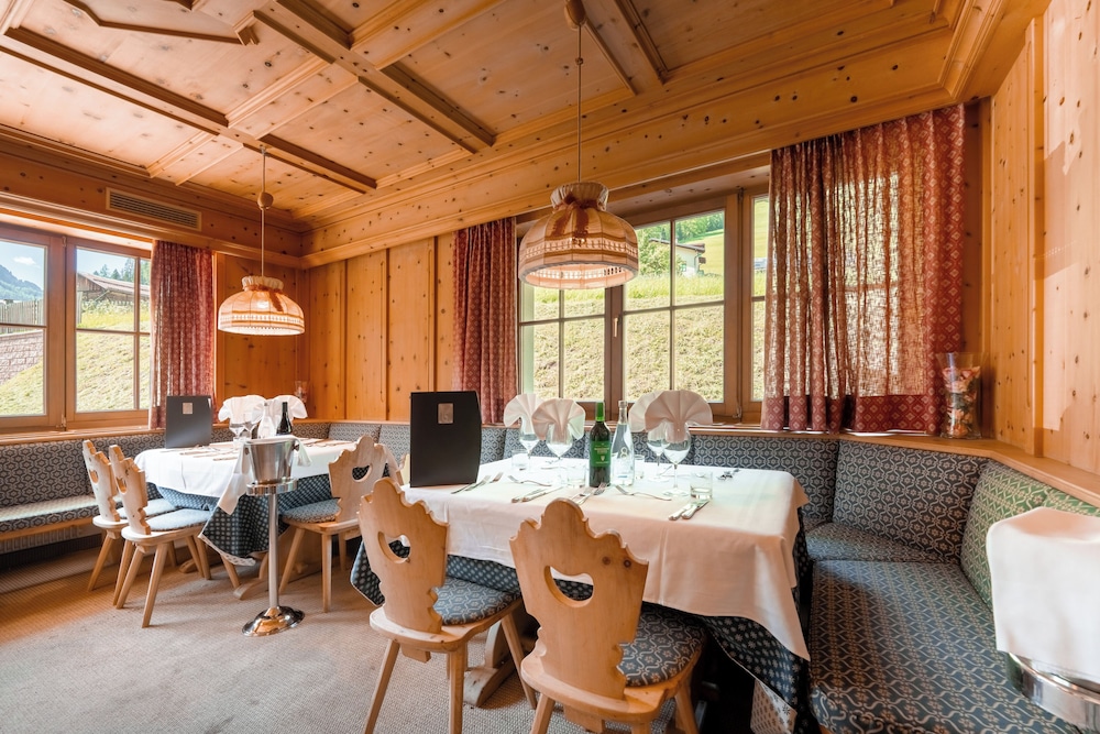 Dolomites Inn 36/42