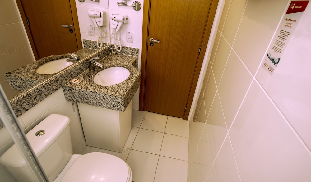 S4 Hotel 40/41