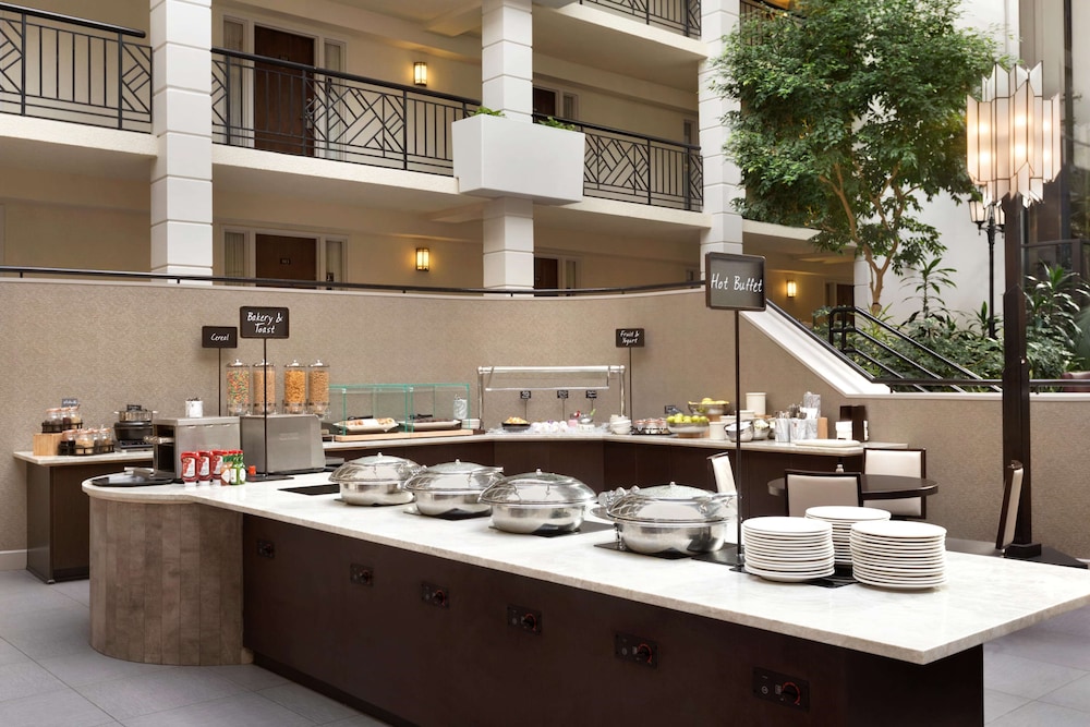 Embassy Suites by Hilton Piscataway Somerset 42/59