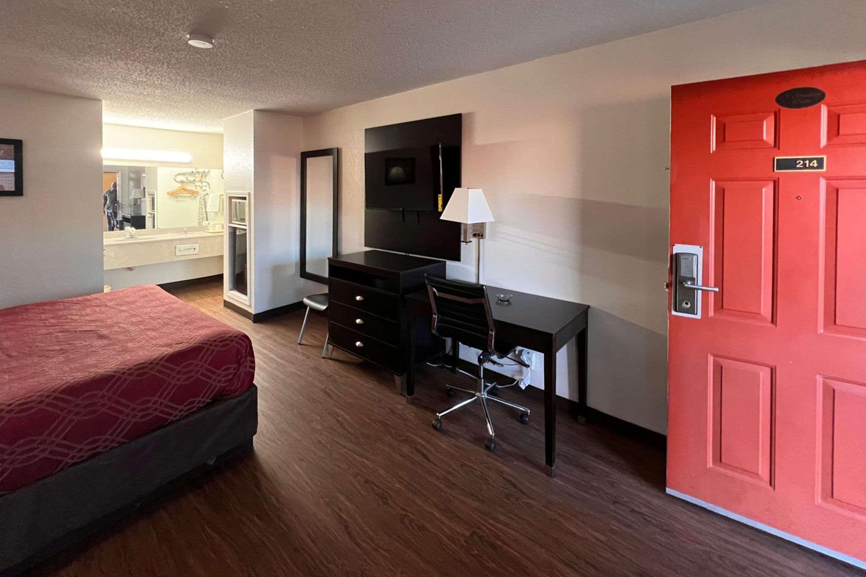 ROOM, DOUBLE BED, SMOKING